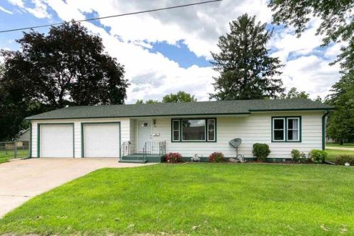 202 7 St, Shaffton IA  52730-1802 exterior