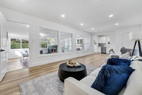 810 E St, Ontario CA  91762-3004 exterior