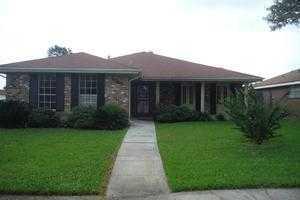 2725 Louise St, Harvey, LA 70058-1324
