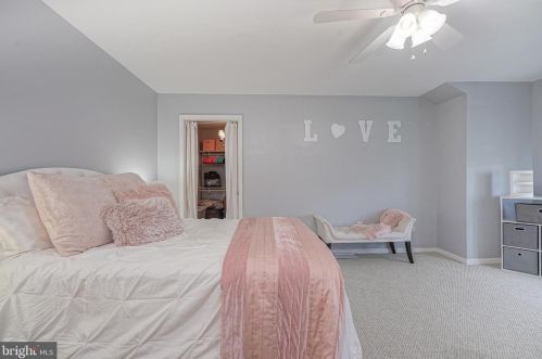 9 Flemish Way, Lumberton Township NJ  08048-4527 exterior