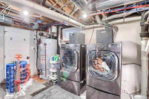 580 Corona St, Denver CO 80218-3940 exterior