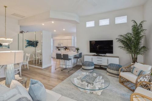 1812 Winding Oaks Way, Naples FL  34109-1459 exterior