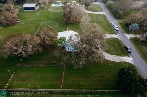 430 Emerald Ave, Fort Pierce FL  34945-2123 exterior