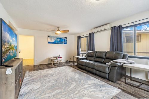 2437 Akepa St, Pearl City HI  96782-1069 exterior