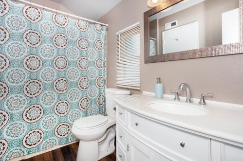 230 Eveningside Gln, Escondido CA  92026-1334 exterior