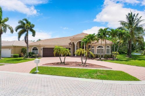 6555 Cobia Cir, Boynton Beach, FL 33437-3641