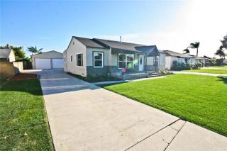 9440 Nichols St, Bellflower, CA 90706-3536