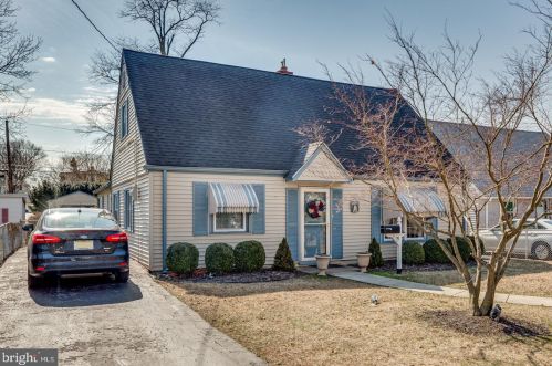 418 Walnut St, Camden, NJ 08106-2137