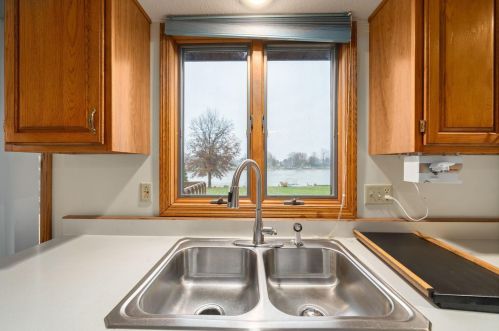 2375 Chickasaw Dr, London OH  43140-9014 exterior