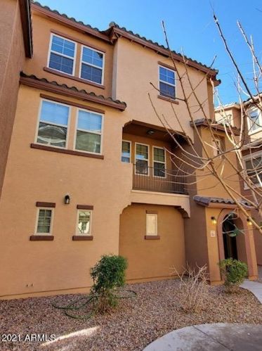 1914 78th Gln, Phoenix, AZ 85035-5132