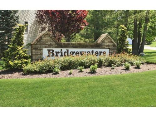 46 Trevor Lake Dr, Congers, NY 10920-1759