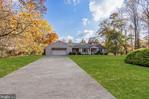 1305 Skelp Level Rd, Downingtown, PA 19335-4043