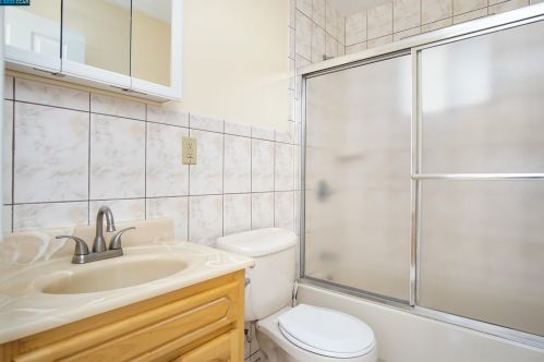 825 4th Ave, San Bruno CA  94066-3214 exterior