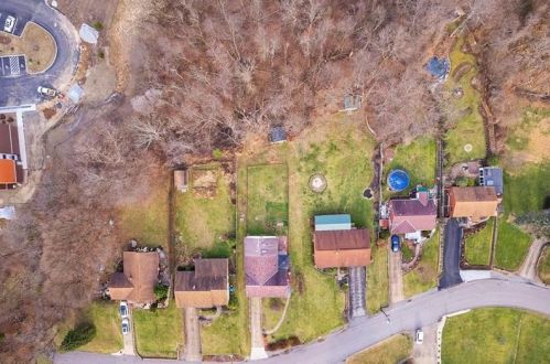 5843 Heberton Dr, Verona, PA 15147-3322