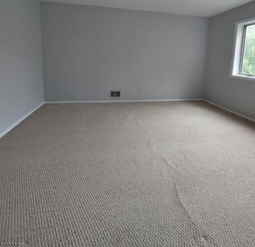 18 Malanga Ct, Scotch Plains NJ  07076-1642 exterior