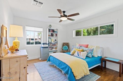 6811 11th Pl, Phoenix AZ  85014-1027 exterior