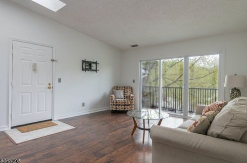 45 Robertson Way, Lincoln Park, NJ 07035-1829