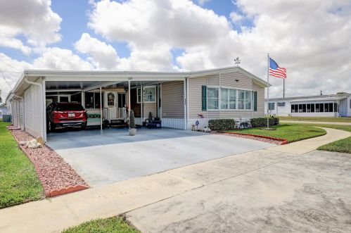 4348 Meadow View Dr, Boynton Beach, FL 33436-2618