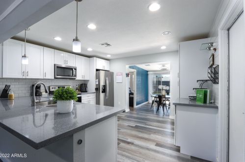 7441 Capri Ave, Mesa, AZ 85208-2018