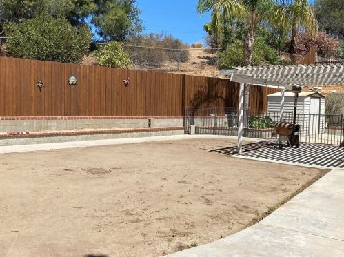 24421 Shadeland Dr, Santa Clarita CA  91321-3616 exterior