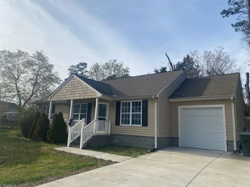 906 Creek Ridge Rd, Greensboro NC  27406-4806 exterior