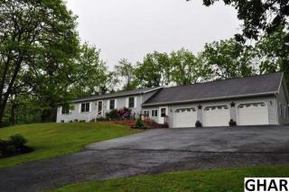 35 Winding Rd, Wellsville, PA 17365-9754
