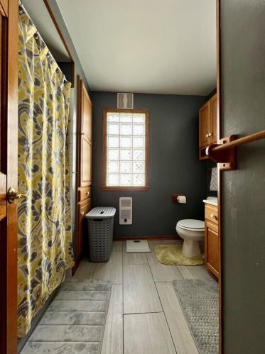 3658 89, Milwaukee WI 53228-1533 exterior