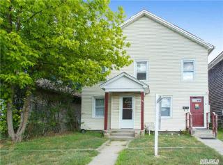 129 Waverly Ave, Canaan Lake, NY 11772-2269
