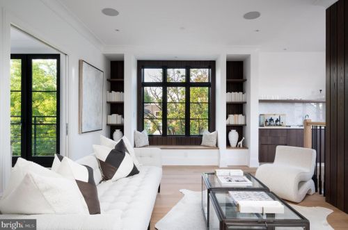 3302 Cleveland Ave, Washington DC 20008-3456 exterior