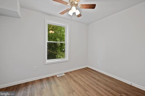 12 Poplar St, Swedesboro NJ  08085-1228 exterior