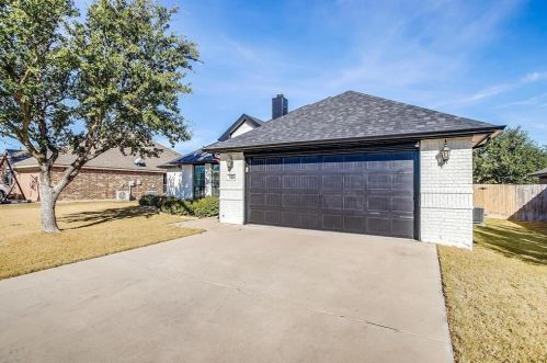 521 Zachary Dr, Weatherford, TX 76087-3305