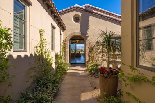 81540 Carboneras, La Quinta CA  92253-8219 exterior