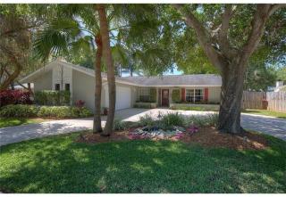 12954 Forest Dr, Largo, FL 33776-2507