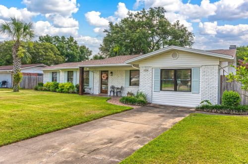 614 Camborne Ave, Fort Walton Beach, FL 32547-1703