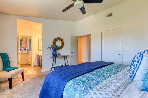 1320 I St, Rio Linda CA  95673-4403 exterior