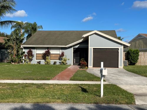 4717 Brook Dr, West Palm Beach, FL 33417-8210