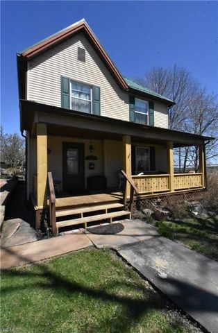 8267 Warren Sharon Rd, Masury, OH 44438-1619