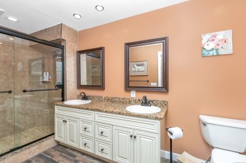 22 Stonywell Ct, Huntington Station NY  11746-5423 exterior