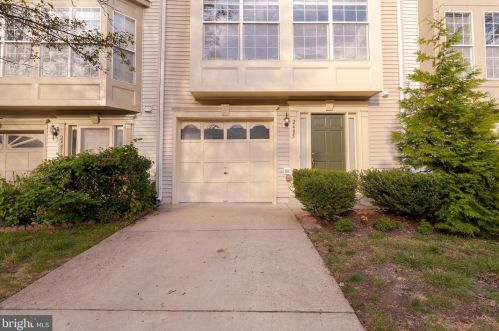 2485 Wheat Meadow Cir, Herndon VA  20171-3055 exterior
