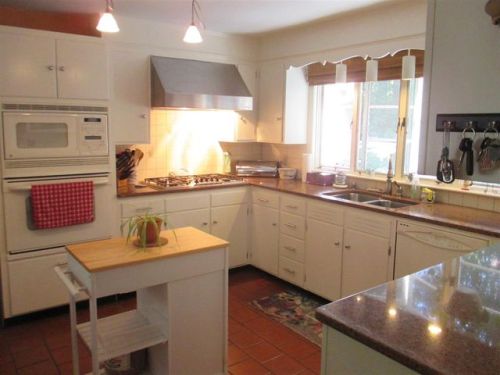 9 Lucinda Ter, Keene, NH 03431-3906