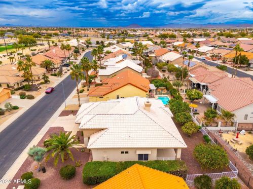 22033 Golf Club Dr, Sun City AZ 85375-2078 exterior