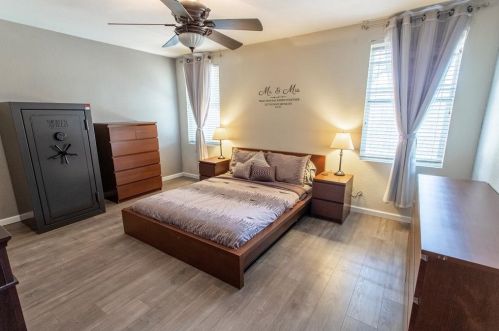 5128 Cliff Oaks Dr, Fort Worth TX  76179-2394 exterior