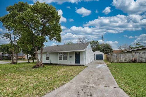 101 Bonita Ave, Galveston TX  77550-3105 exterior