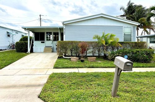 4388 Mockingbird Dr, Boynton Beach, FL 33436-2638