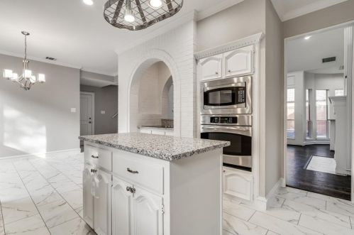 18032 Benchmark Dr, Dallas TX  75252-6444 exterior