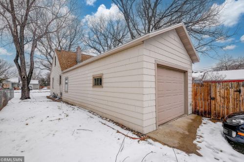 411 5th Ave, Saint Cloud MN 56301-4392 exterior