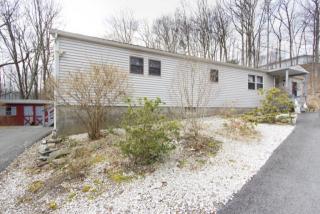 103 Lochinvar Ln, Greeley, PA 18425-9649