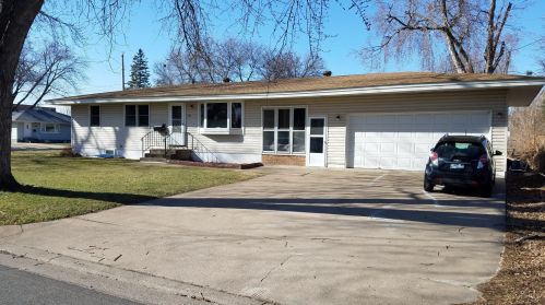 131 Panorama Ave, Minneapolis, MN 55421-1569