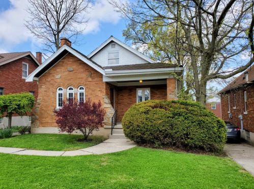 4930 Ferguson Pl, Cincinnati, OH 45238-3701