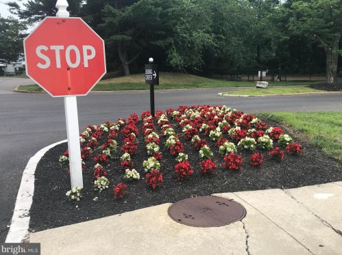 3094 Harbour Dr, Palmyra NJ 08065-2217 exterior